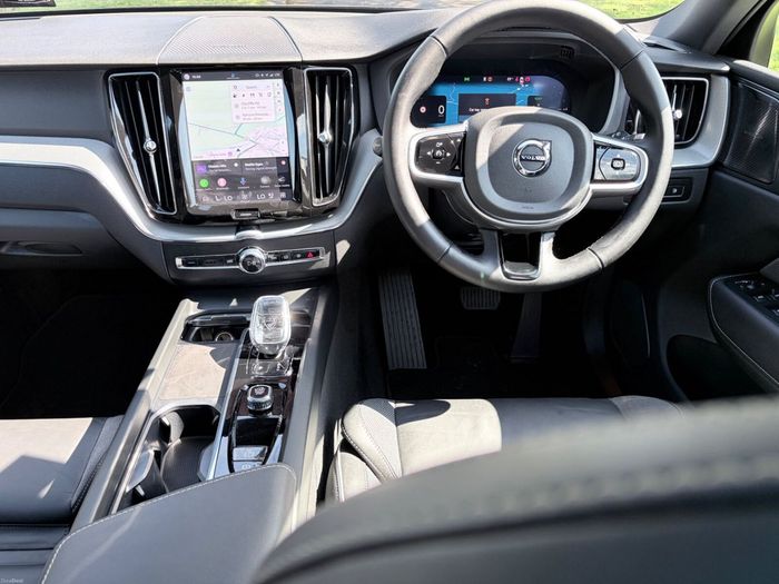 Volvo XC60 2025