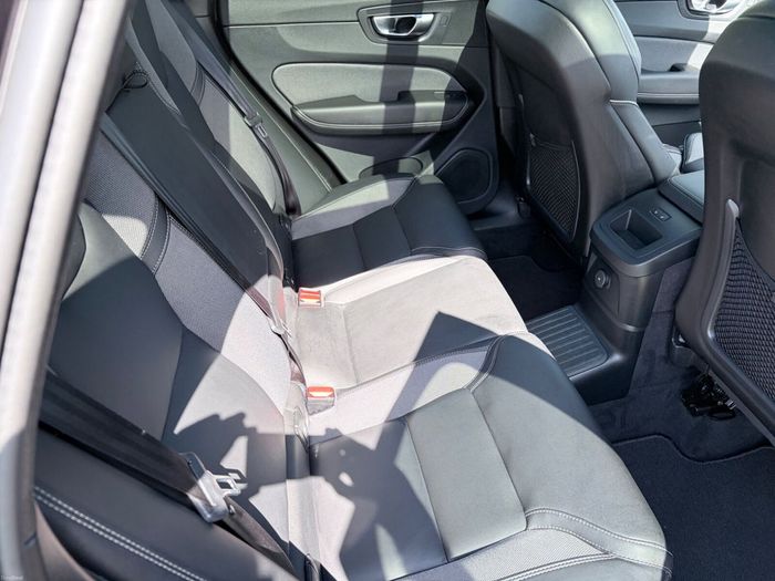 Volvo XC60 2025