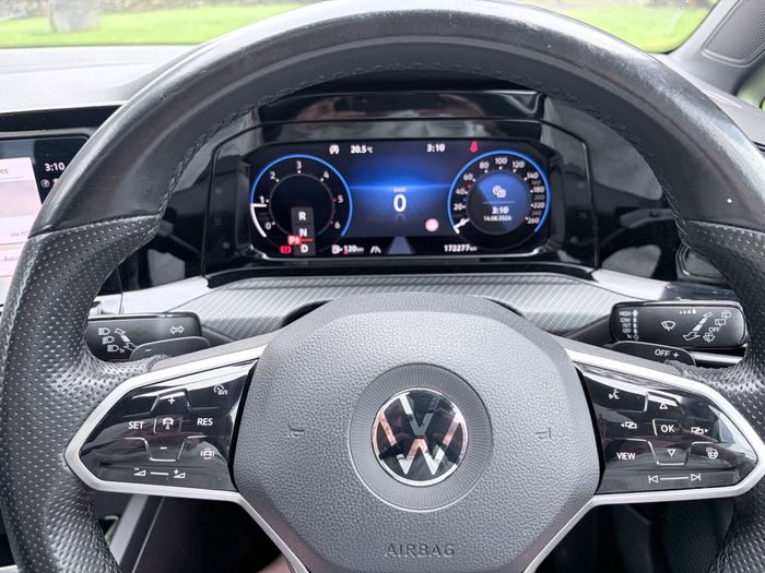 Volkswagen Golf 2021