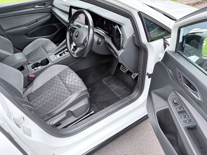 Volkswagen Golf 2021