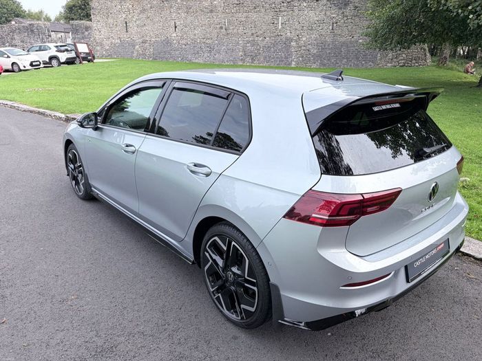 Volkswagen Golf 2025