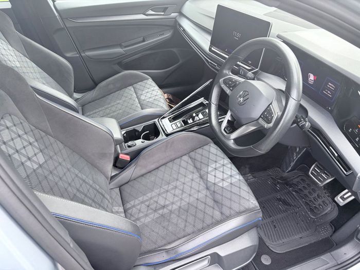 Volkswagen Golf 2025