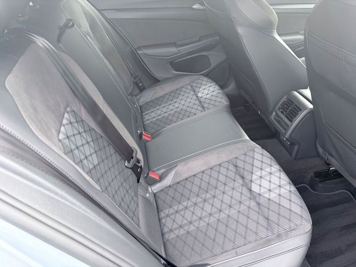 Volkswagen Golf 2025