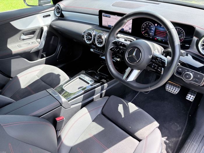 Mercedes-Benz CLA 2025