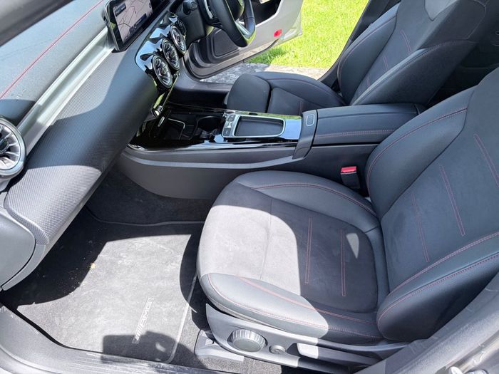 Mercedes-Benz CLA 2025