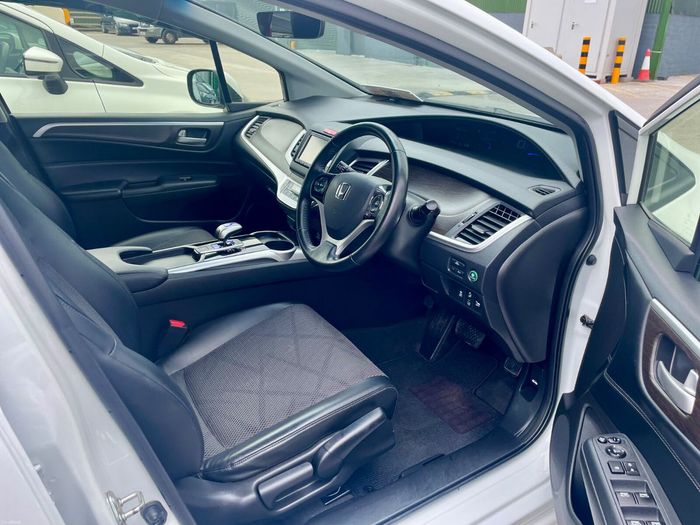 Honda Jade 2015