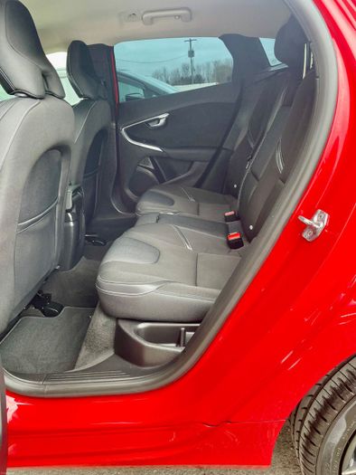 Volvo V40 2017