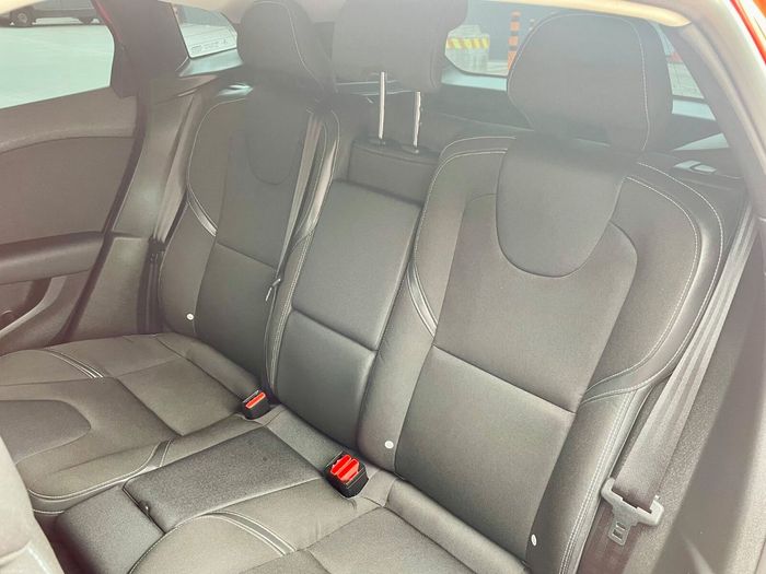 Volvo V40 2017