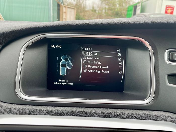 Volvo V40 2017