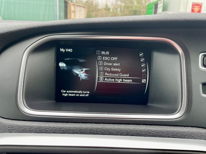 Volvo V40 2017