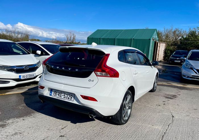 Volvo V40 2019