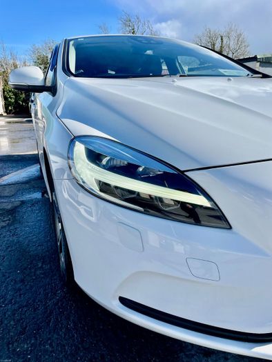Volvo V40 2019