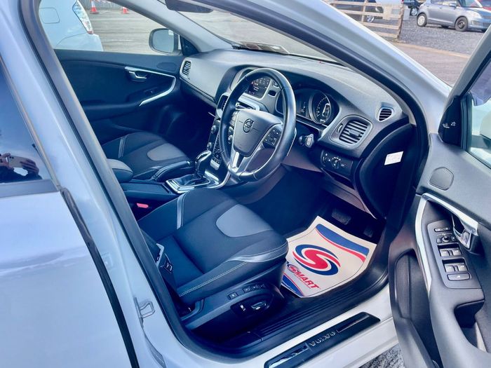 Volvo V40 2019