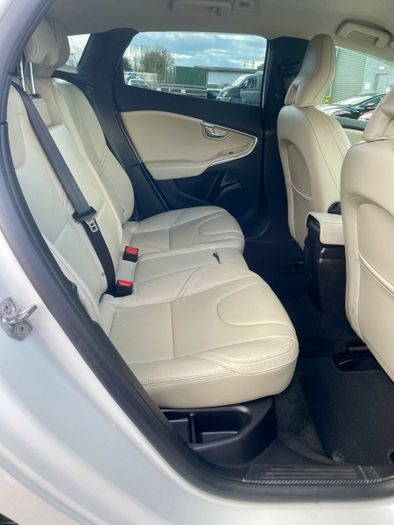 Volvo V40 2018