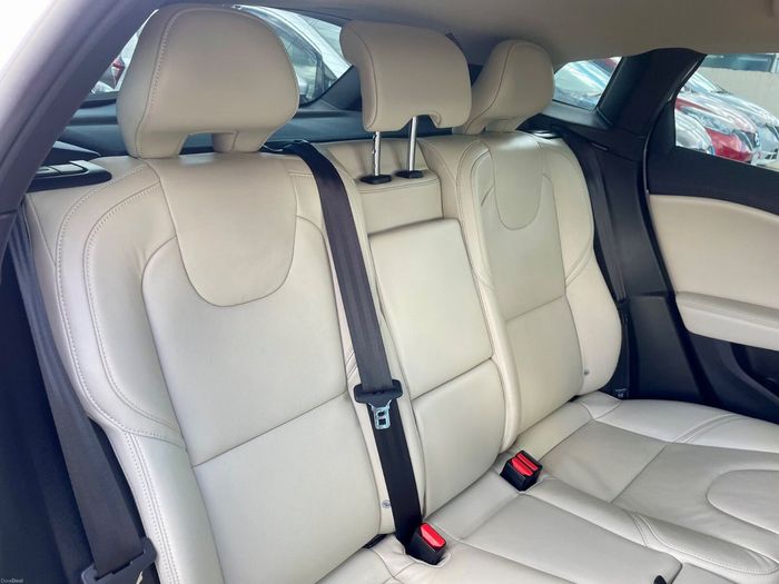 Volvo V40 2018