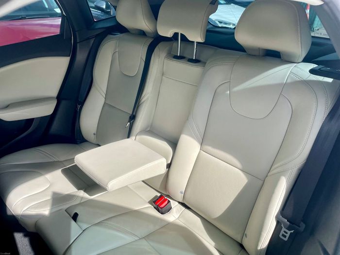 Volvo V40 2018