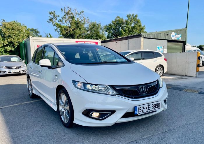 Honda Jade 2015
