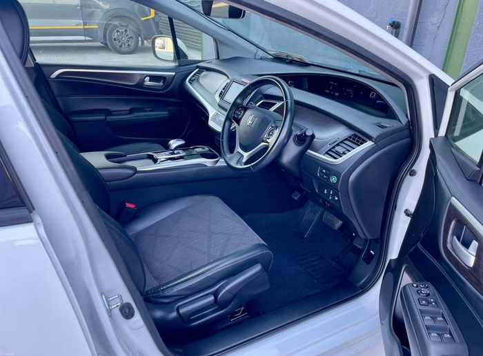 Honda Jade 2015