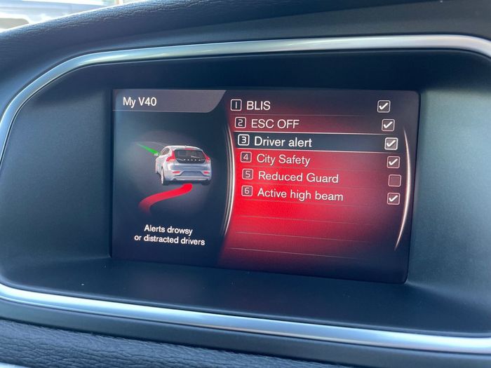 Volvo V40 2018