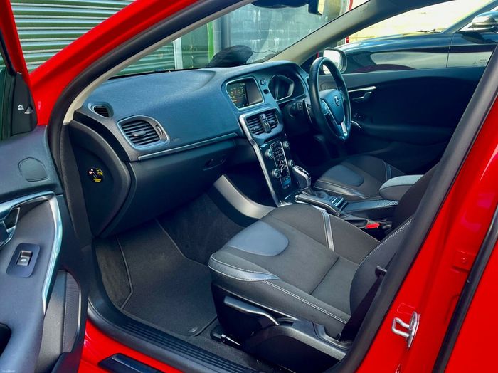Volvo V40 2016