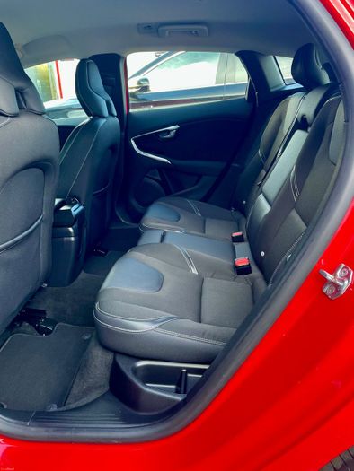 Volvo V40 2016