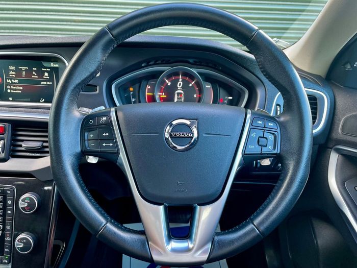 Volvo V40 2016