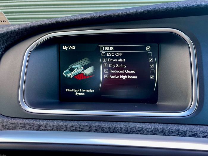 Volvo V40 2016