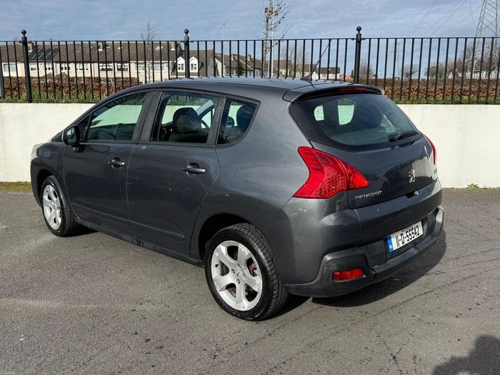 Peugeot 3008 2011