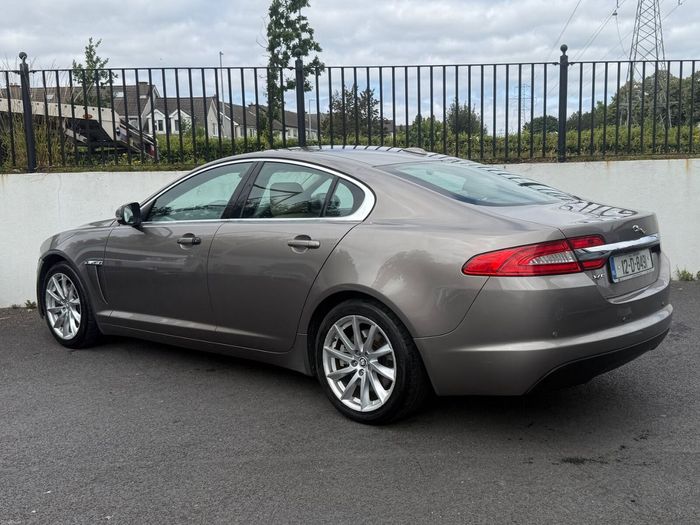 Jaguar XF 2012
