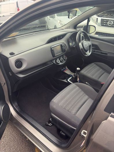 Toyota Yaris 2016
