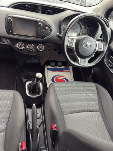 Toyota Yaris 2016
