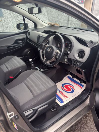 Toyota Yaris 2016