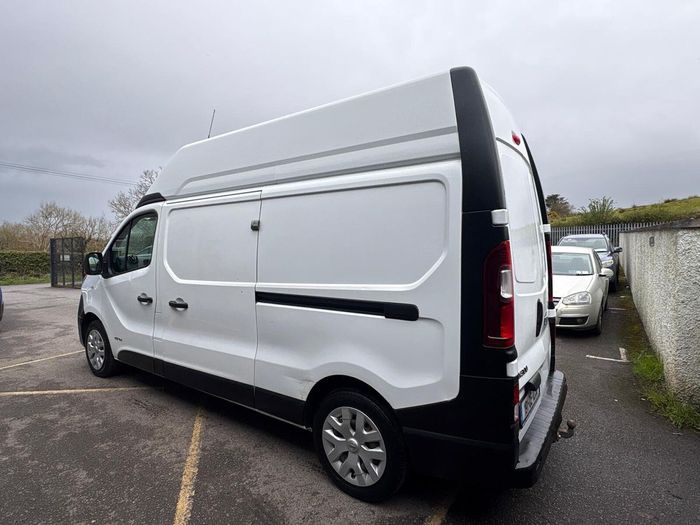Nissan NV300 2019