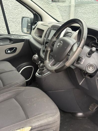 Nissan NV300 2019