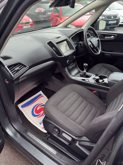 Ford Galaxy 2016