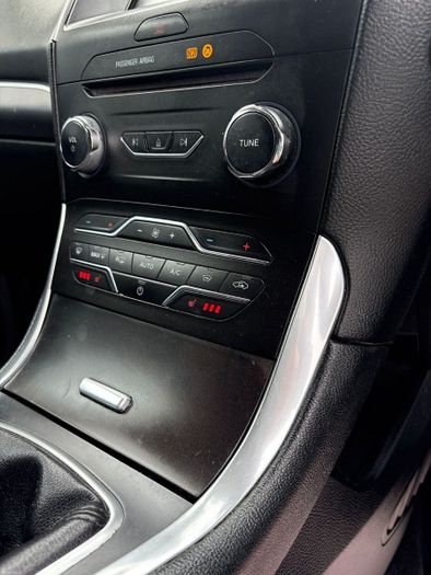 Ford Galaxy 2016