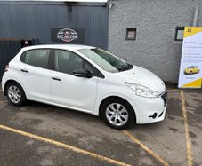 Peugeot 208 2014