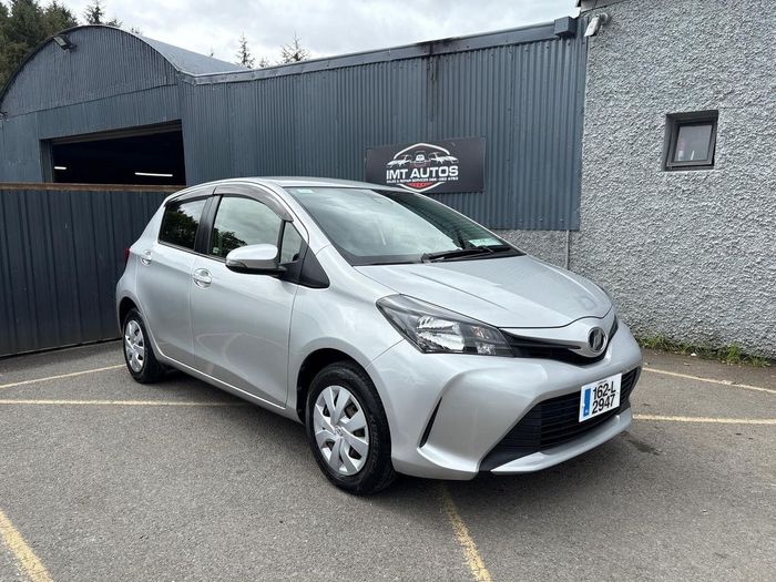 Toyota Vitz 2016