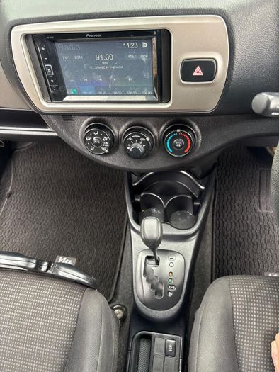Toyota Vitz 2016