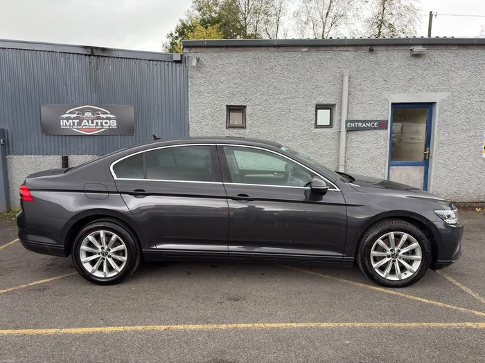 Volkswagen Passat 2022