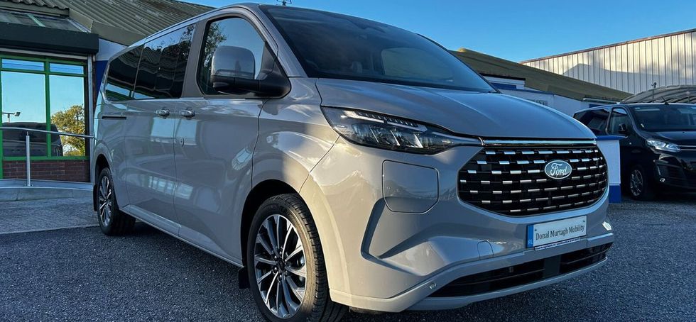 Ford Tourneo Custom 2027