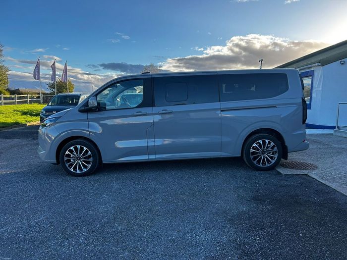 Ford Tourneo Custom 2027