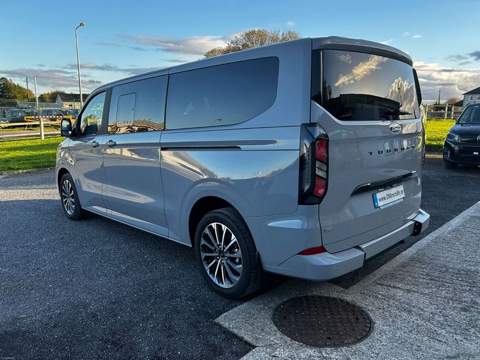 Ford Tourneo Custom 2027