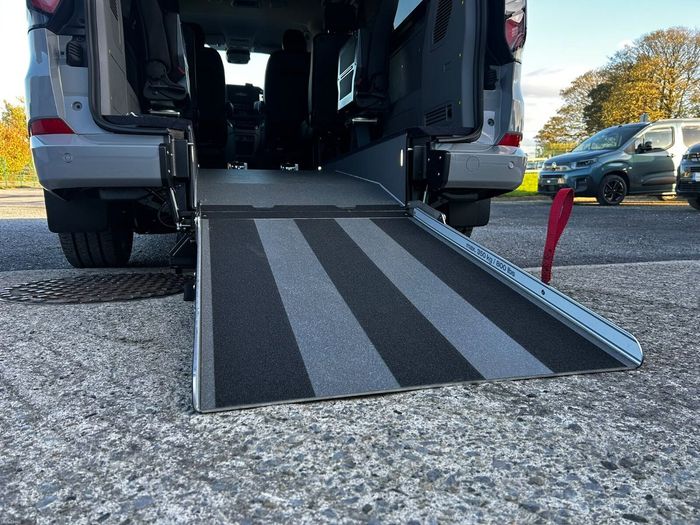 Ford Tourneo Custom 2027