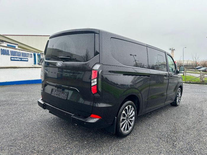 Ford Tourneo Custom 2027