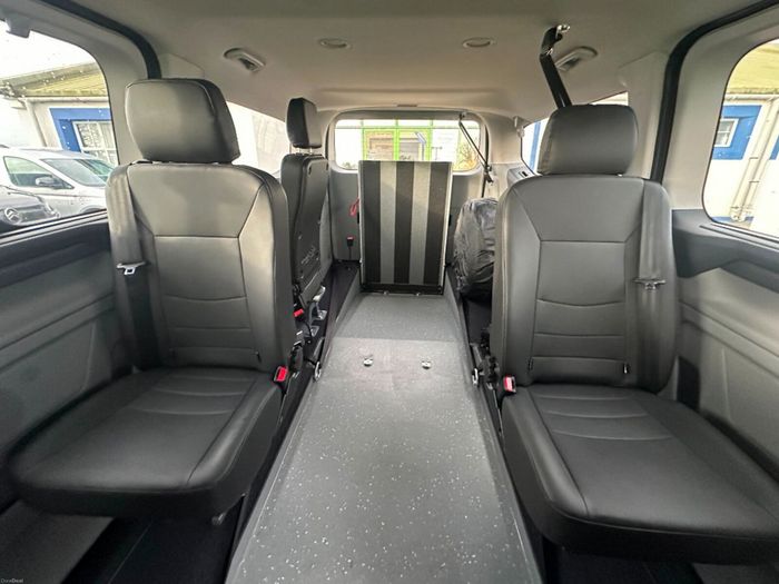 Ford Tourneo Custom 2027