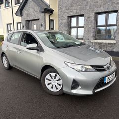 Toyota Auris 2015