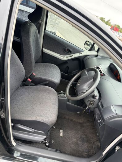 Toyota Vitz 2010