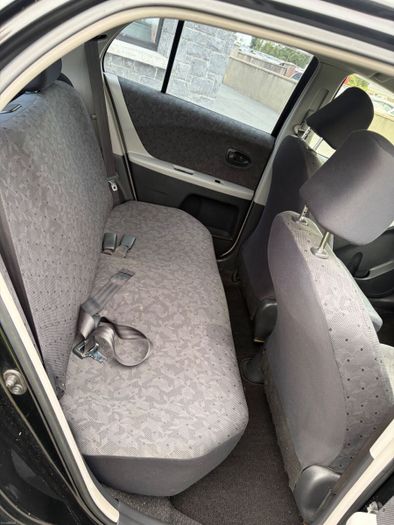Toyota Vitz 2010