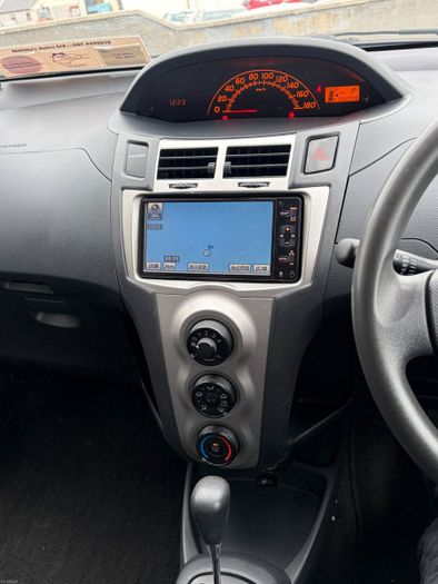 Toyota Vitz 2010